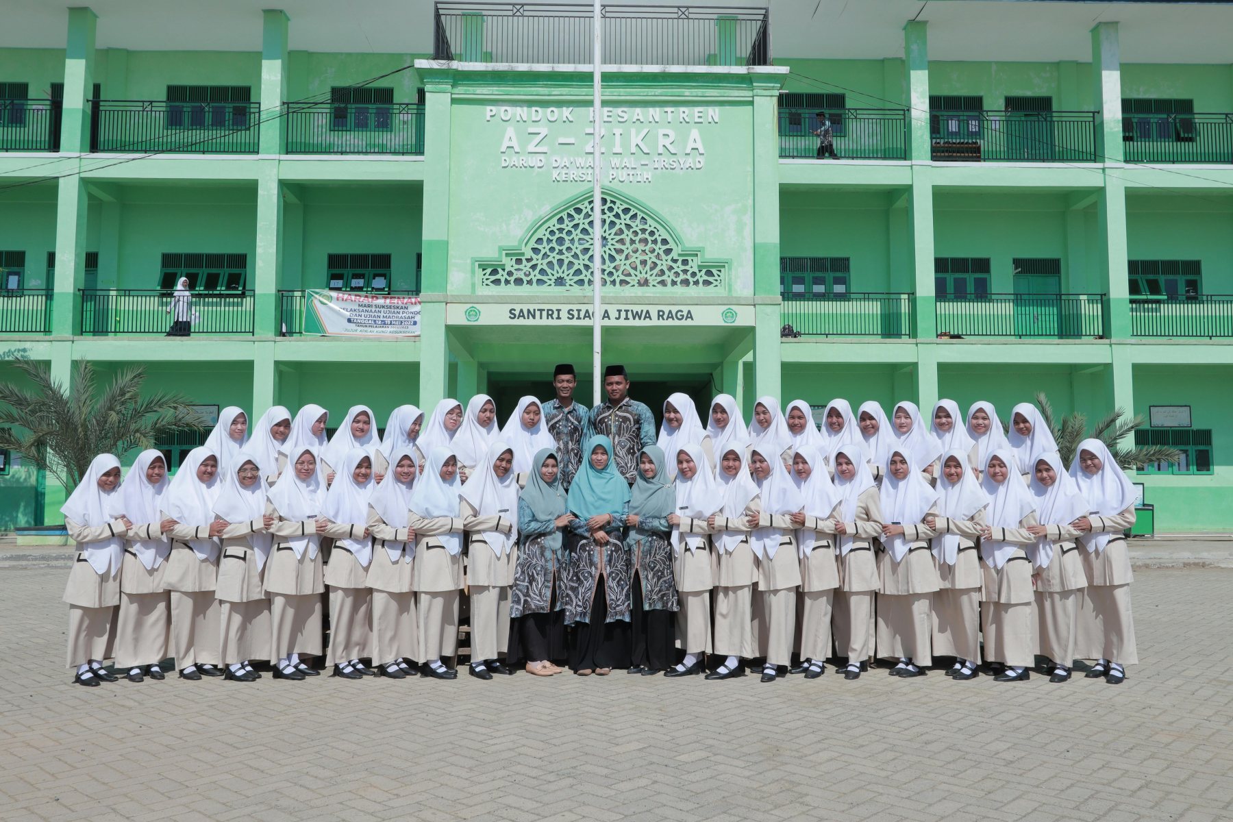 Studi Tour ke Pabrik Unibis